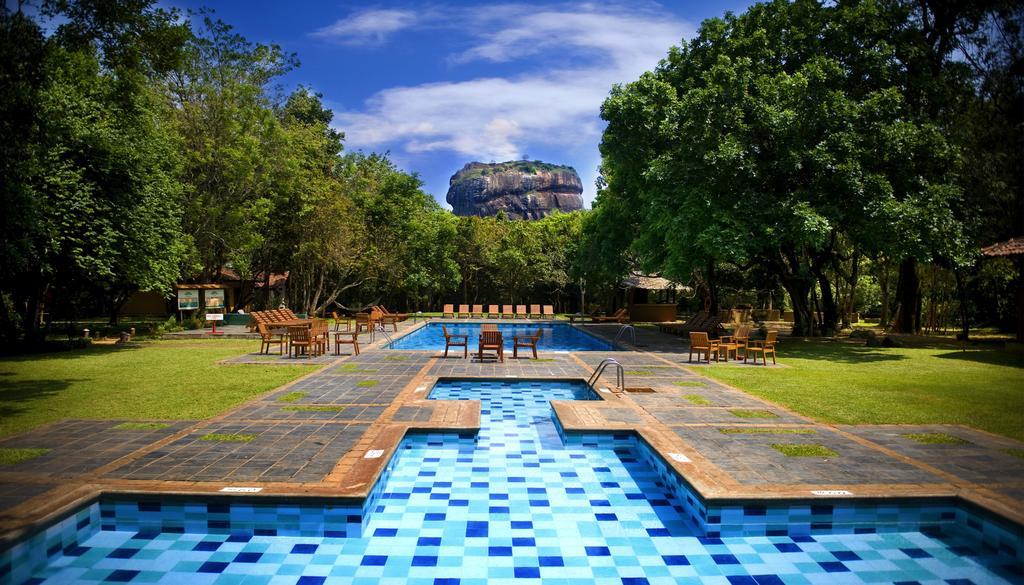 Hotel Sigiriya Exterior photo